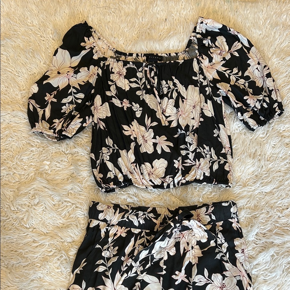 Sanctuary 2pc set Black Floral Off-Shoulder Blouse and Pants set small
